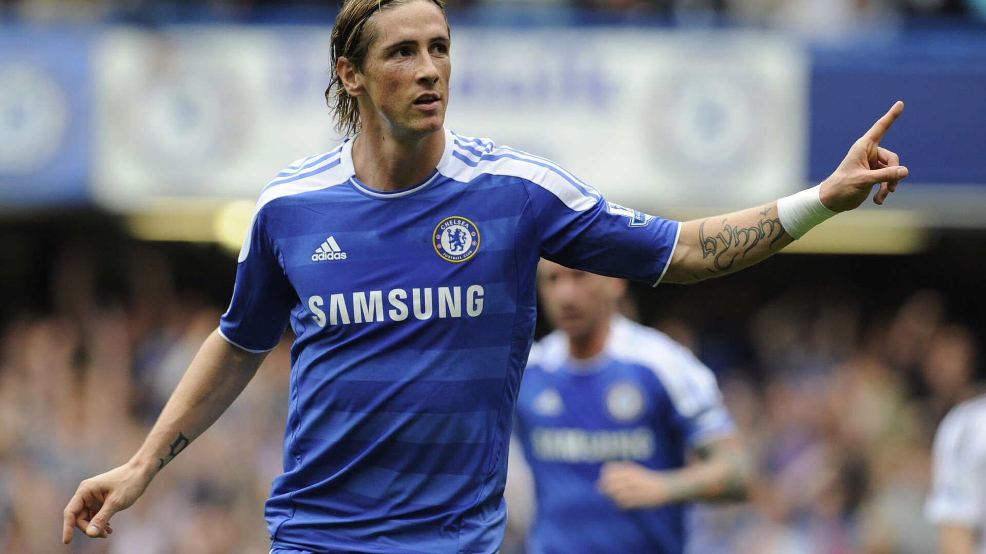 “腰旗美式橄榄球：新兴运动掀起激烈对决”